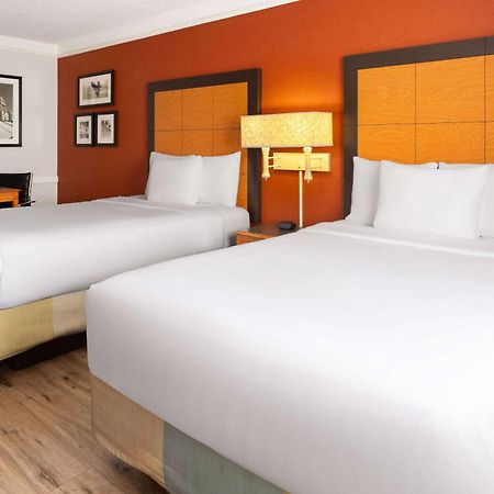 La Quinta Inn By Wyndham Pittsburgh Airport Moon Township Buitenkant foto