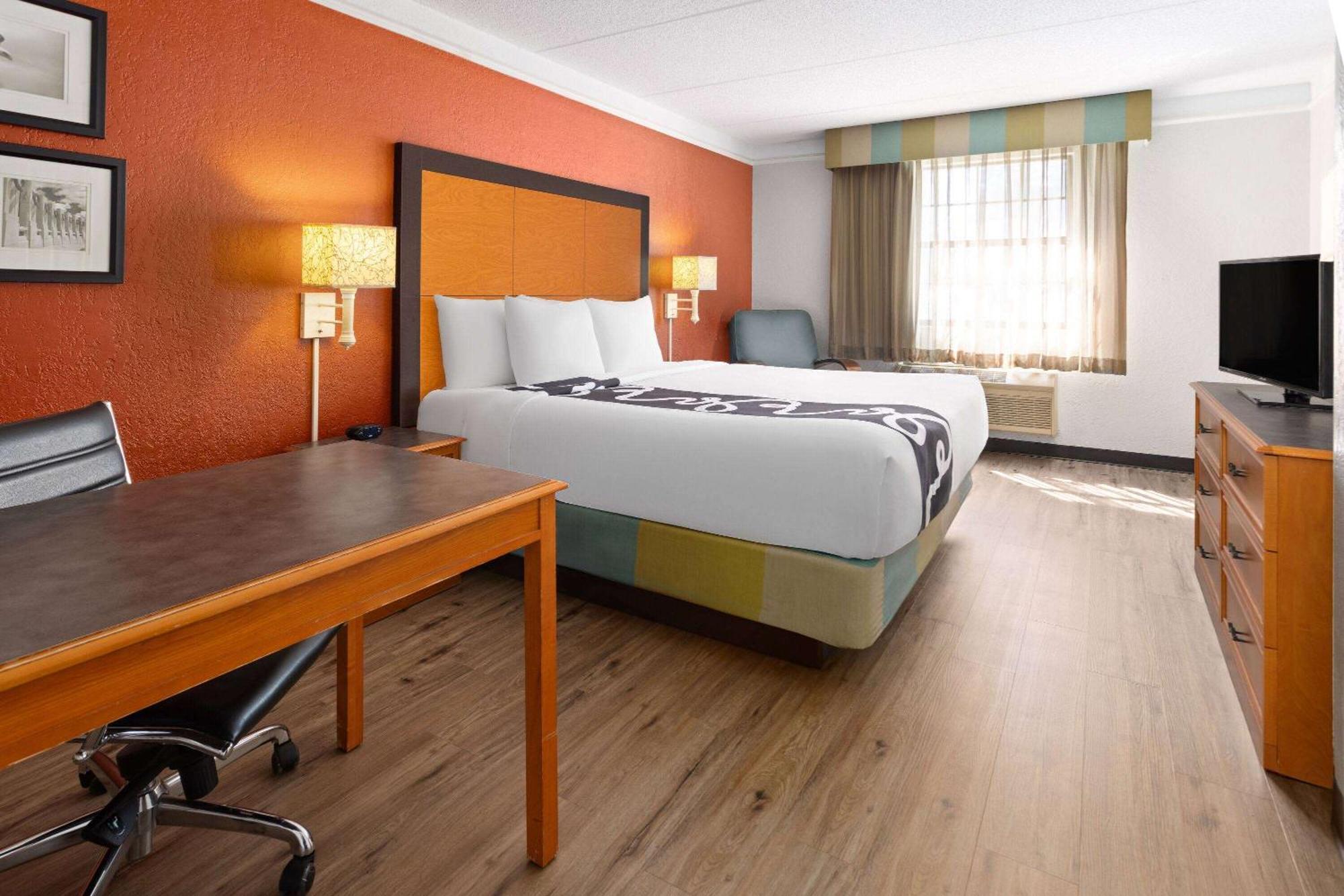 La Quinta Inn By Wyndham Pittsburgh Airport Moon Township Buitenkant foto
