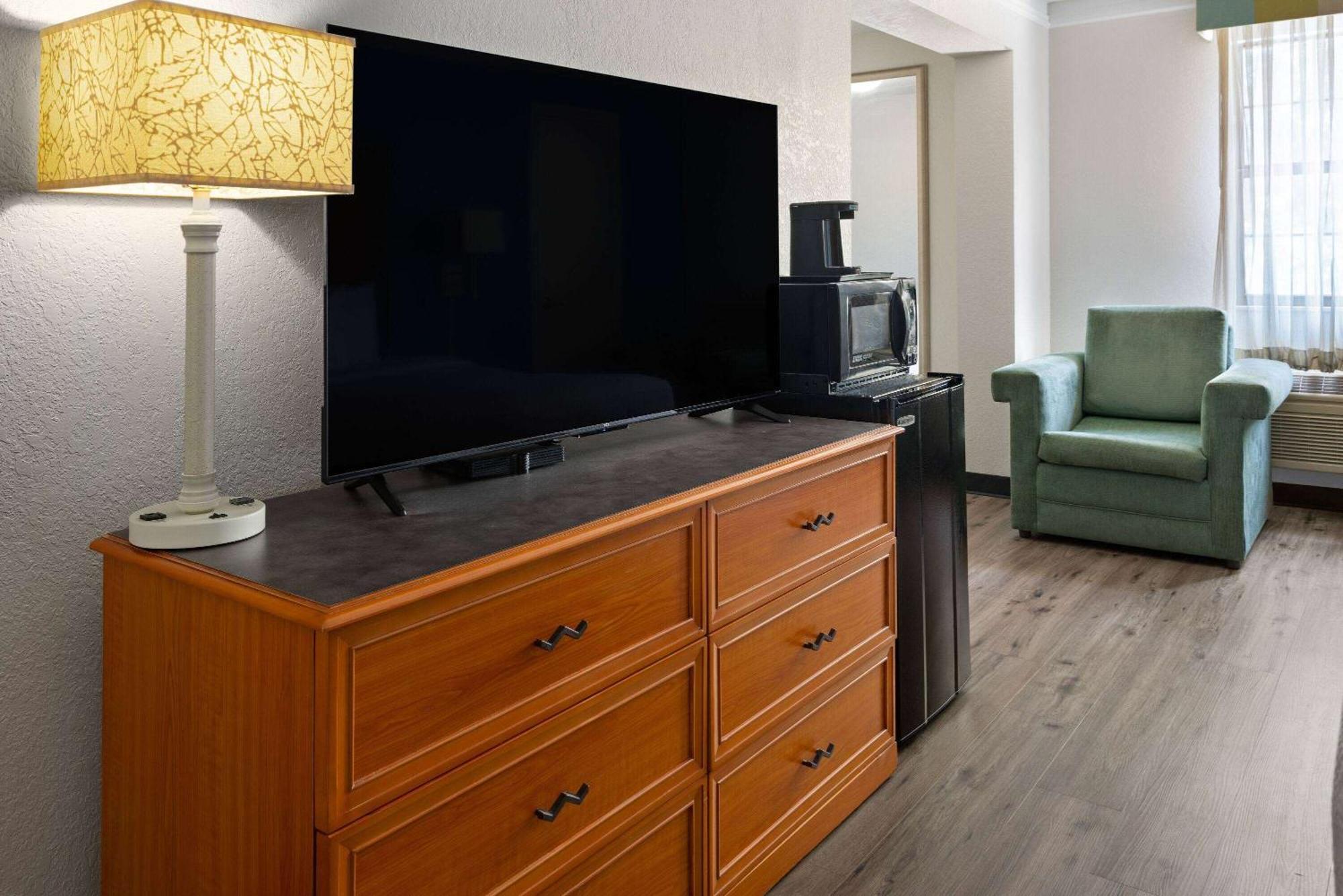 La Quinta Inn By Wyndham Pittsburgh Airport Moon Township Buitenkant foto